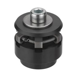 Centring clamp with protective segments