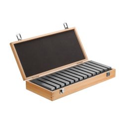 Jeu de cales parallèles dans caisse en bois