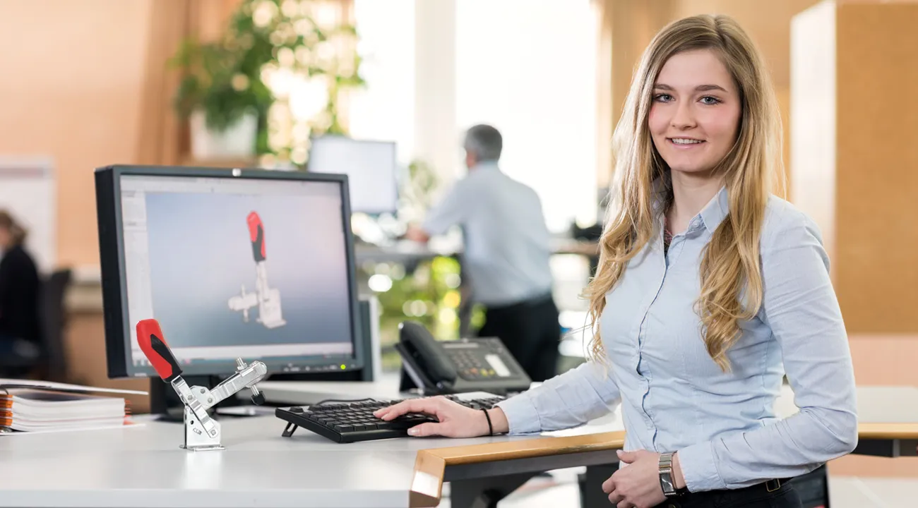 Starten Sie Ihre Ausbildung als Technischer Produktdesignerin (m/w/d) bei AMF – gestalten Sie innovative Produkte AMF-Azubi Produktdesign bei der CAD-Modellierung