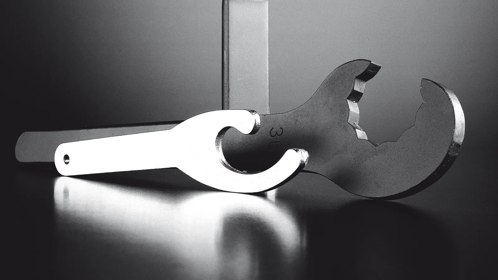 Clés plates sur mesure selon dessin – clés de serrage ajustées du fabricant pour l’industrie et l’artisanat